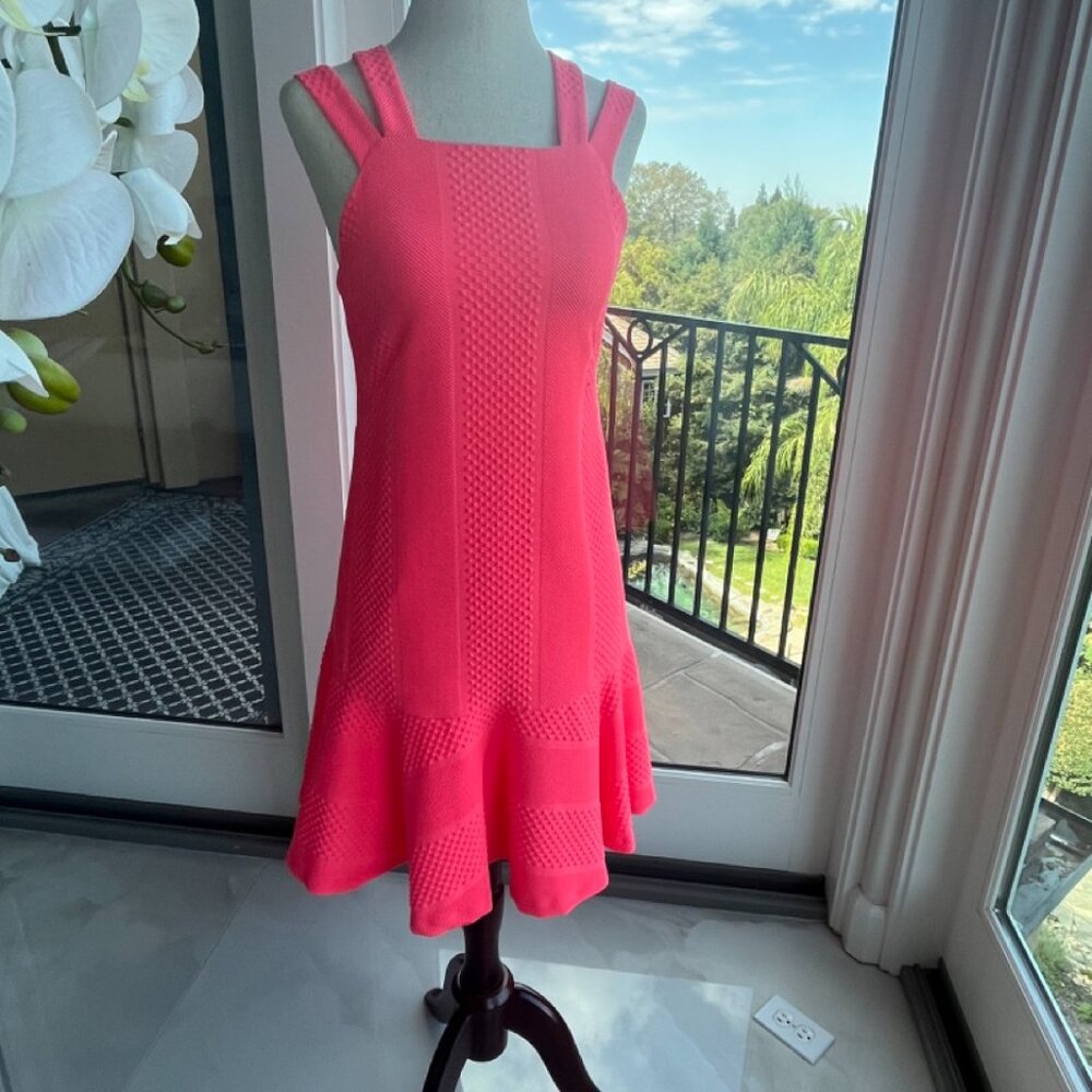 ✨NWOT Flawless Feminine - Mini, Hot Pink- Size 0✨